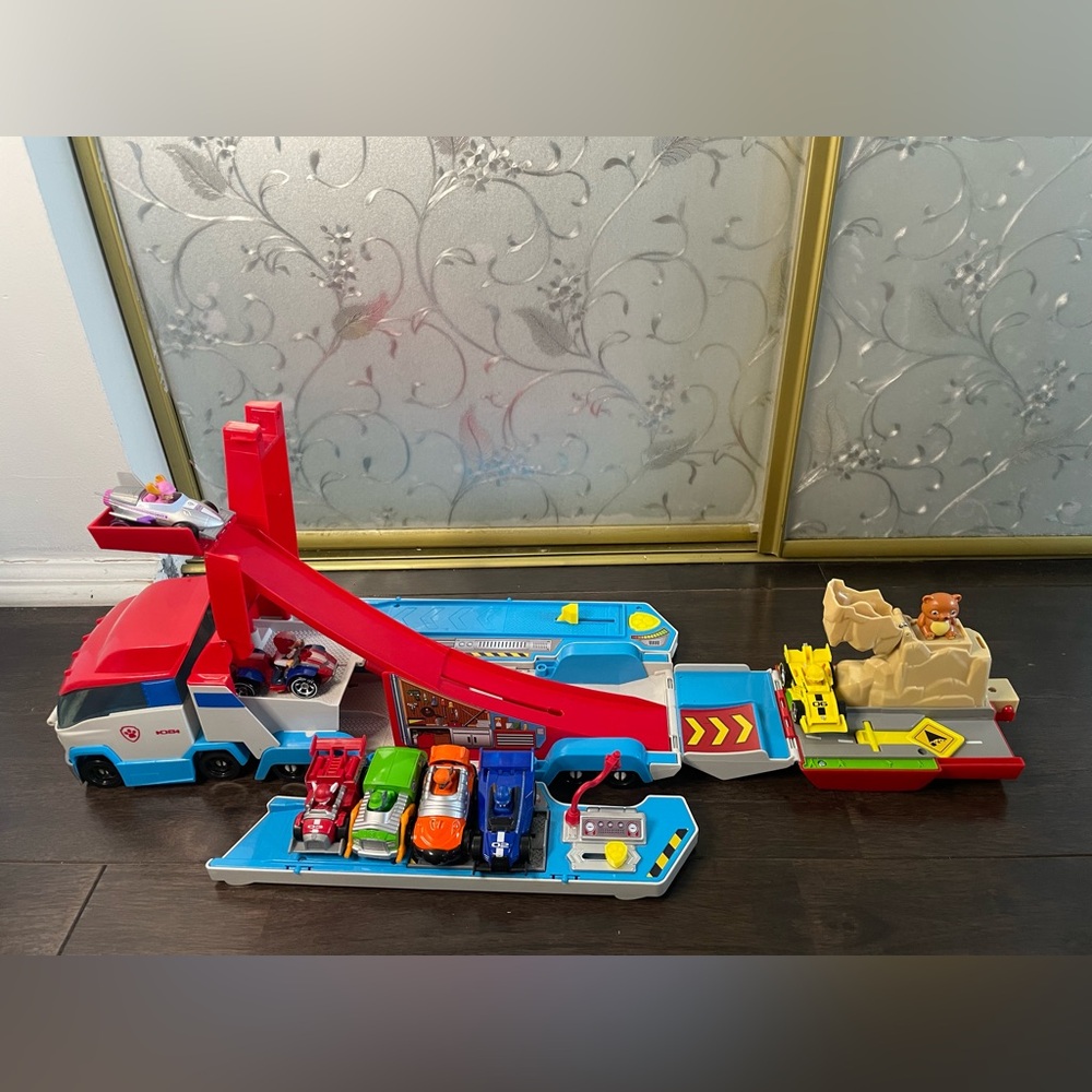 Paw Patrol Launch’N Haul Paw Patroller, Transforming 2-in-1 Track Set